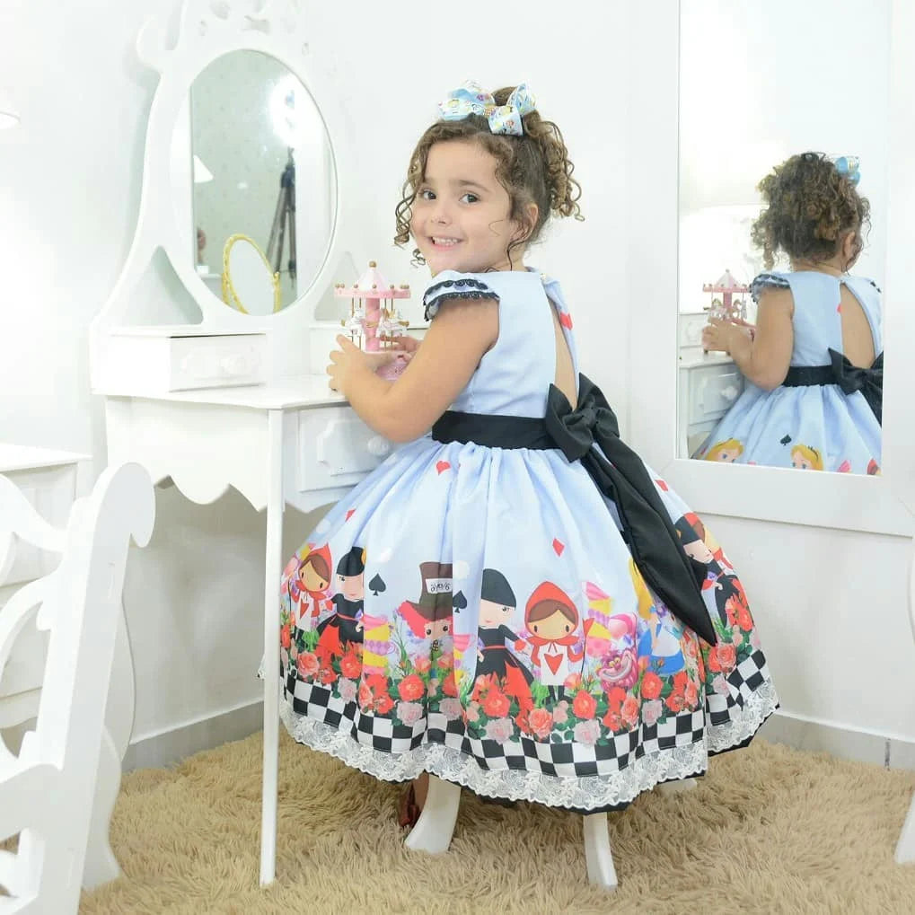 Girl's Alice In Wonderland dress, birthday party 7 US numeric