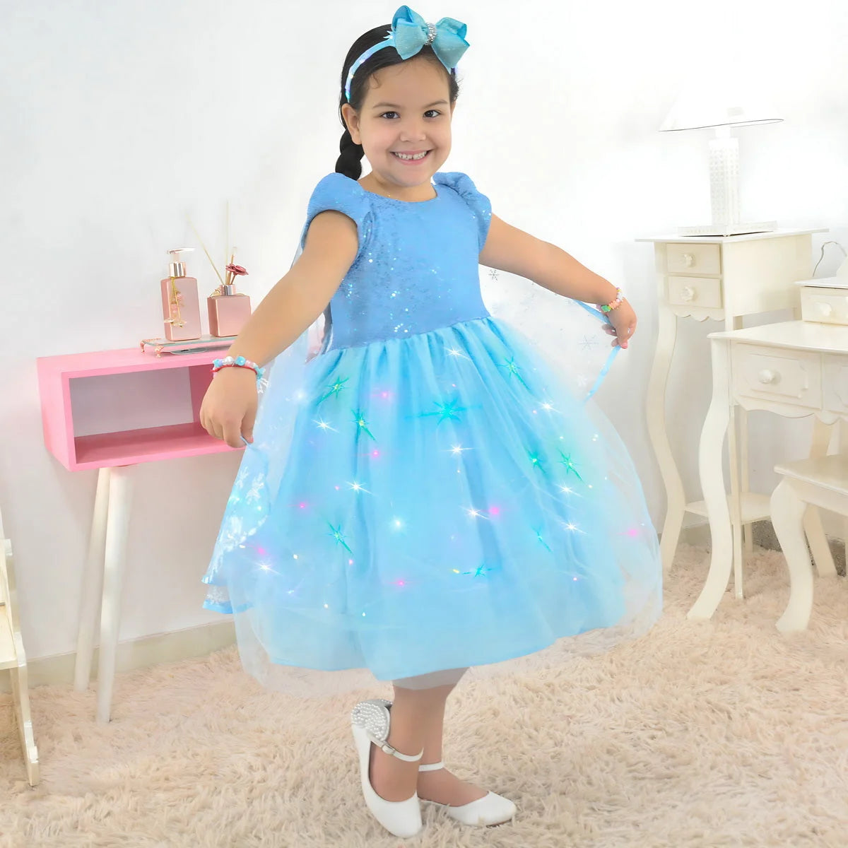 Elsa Dress With Led Cape And Twinkling Tiara - Frozen Costume 6 US numeric
