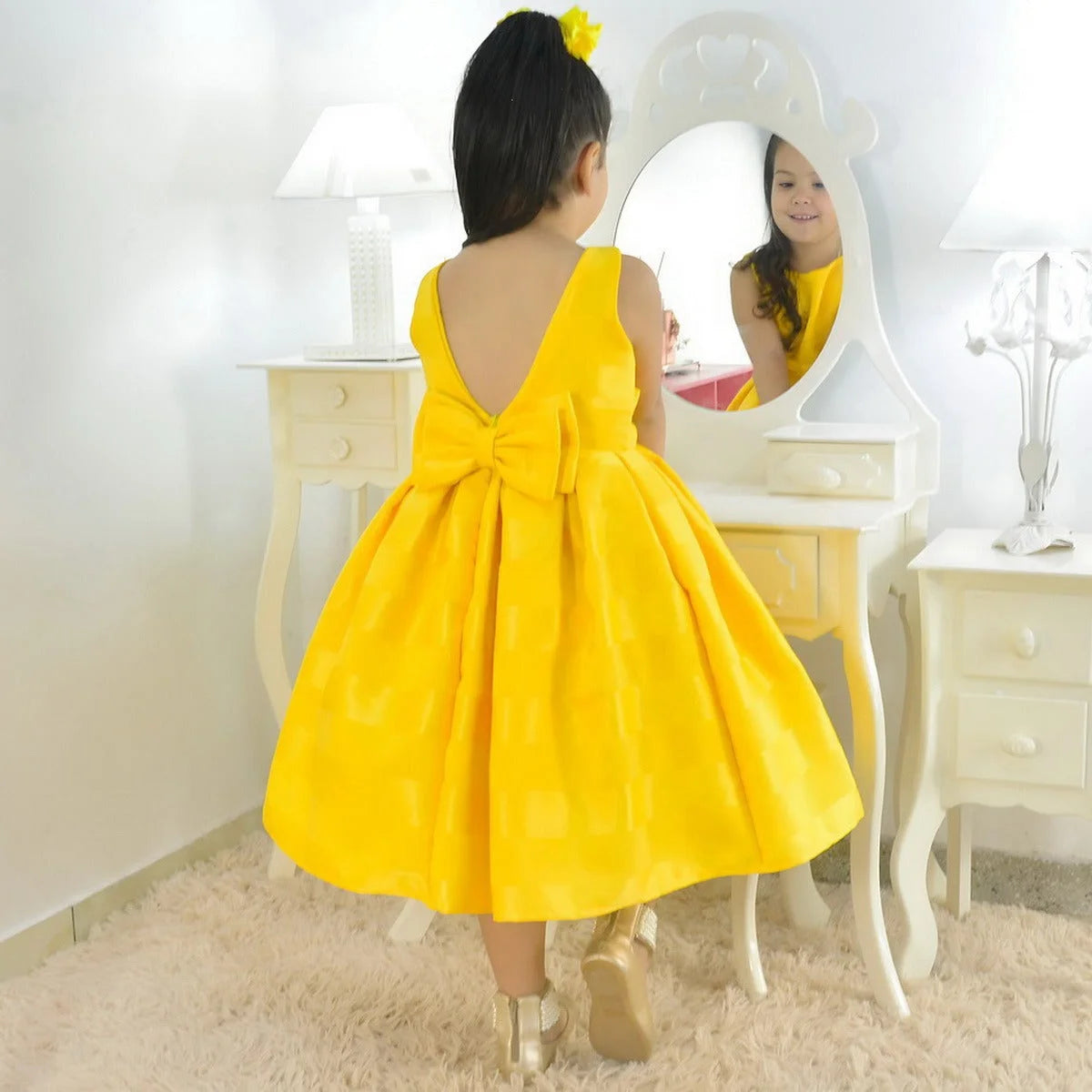 Girl Yellow Dress Gold: Wedding or Graduation – Moderna Meninas
