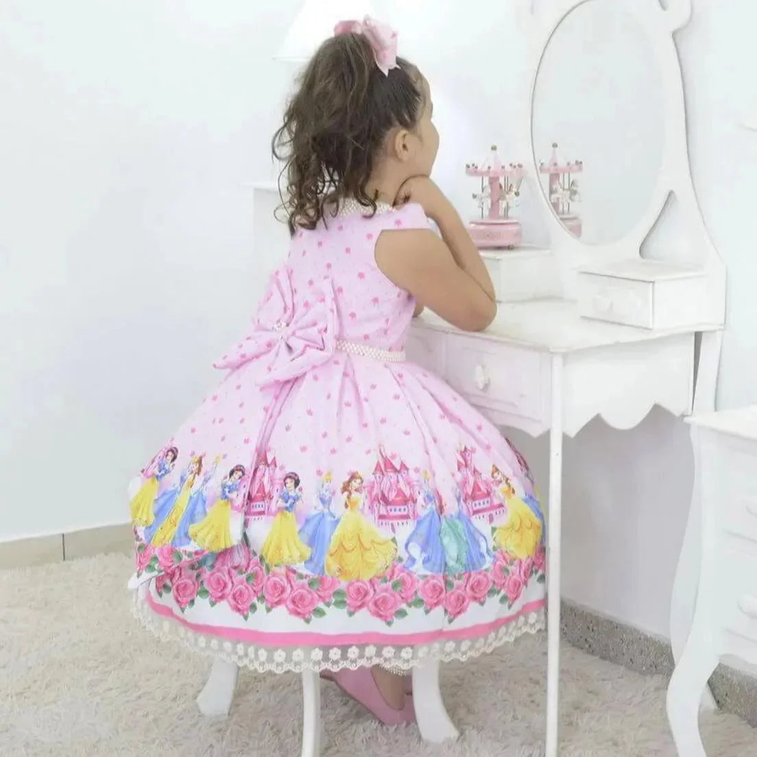 Deluxe Disney Princess Birthday Dress Set: Moderna Meninas Deluxe Disney Princess Birthday Dress Set: Moderna Meninas
