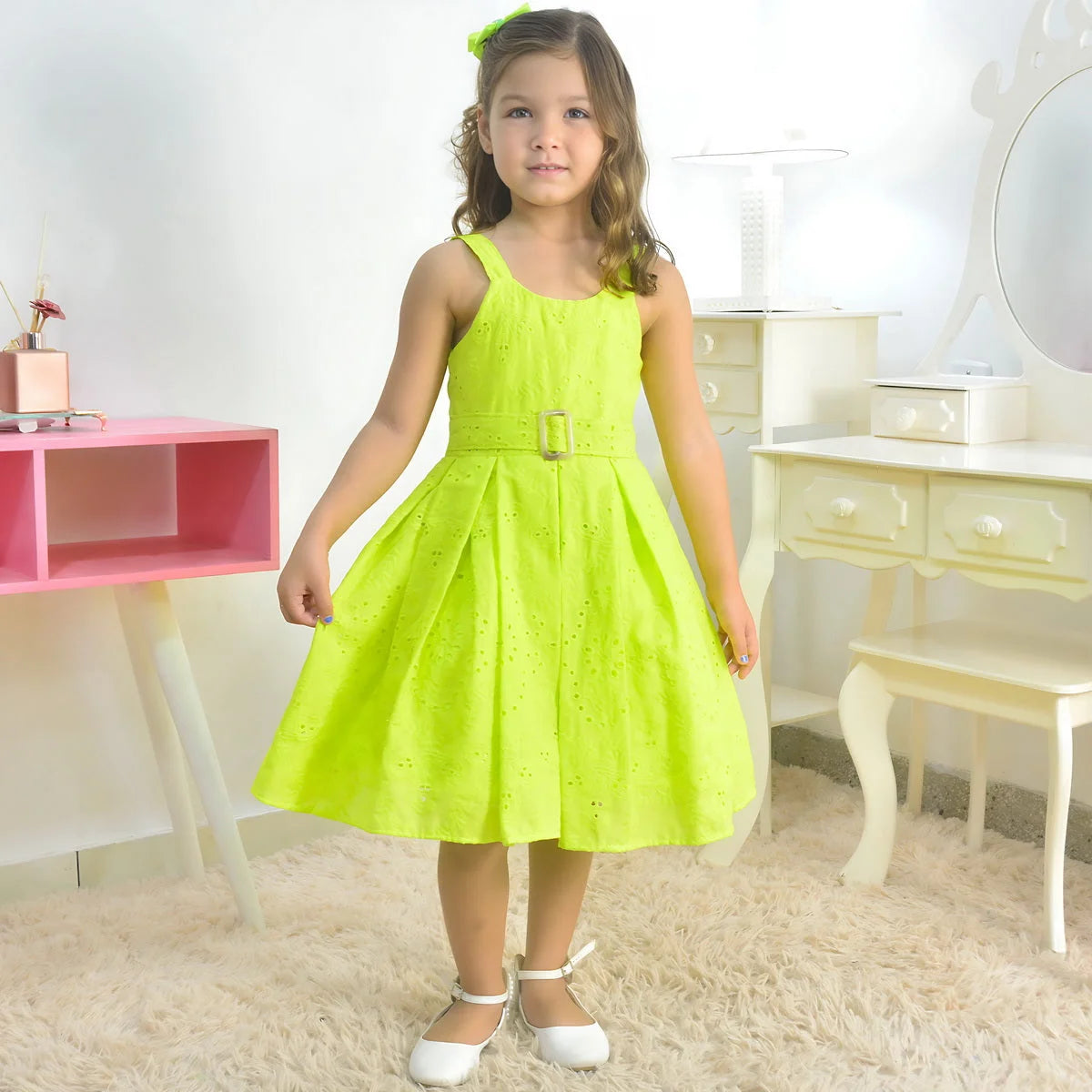 Neon Green Dress Laise: Baby to 10 years old 2T US numeric Neon Green Dress Laise: Baby to 10 years old 2T US numeric