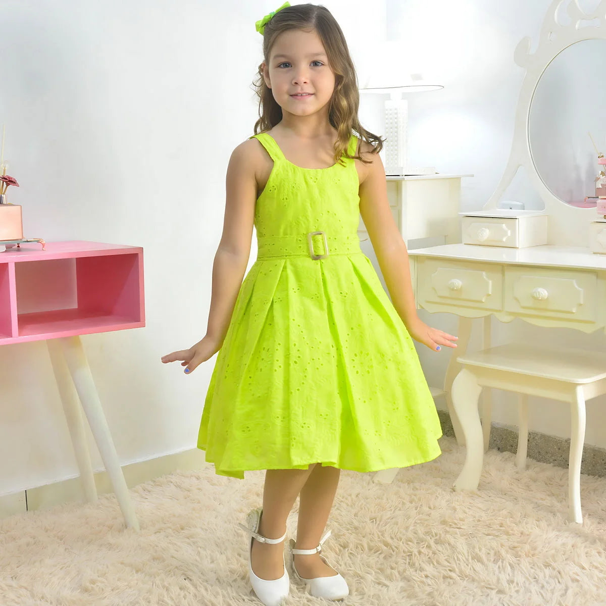 Neon Green Dress Laise: Baby to 10 years old 2T US numeric Neon Green Dress Laise: Baby to 10 years old 2T US numeric