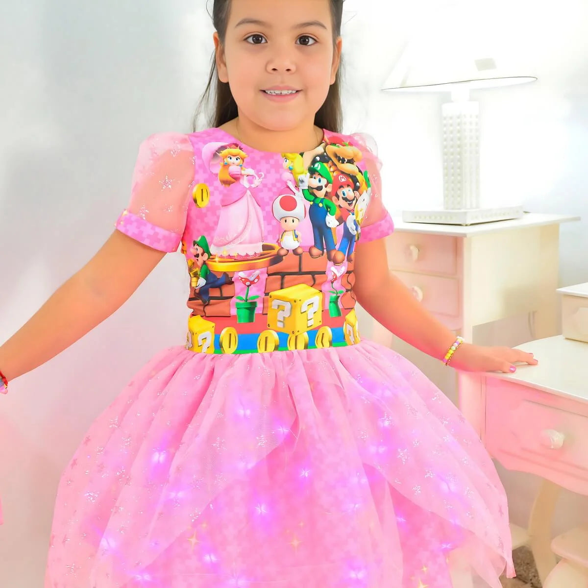 Princess Peach Dress With LED Light and Flashing Crown - Super Mario  Costume – Moderna Meninas